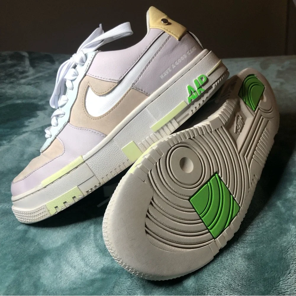Women’s air force, one pixel size 7